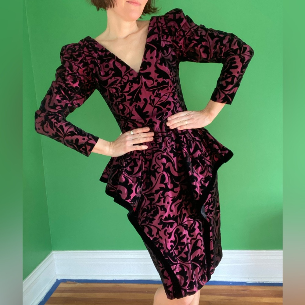 New 90s Mignon Anne Gabalis Black and pink Patterned satin velvet Dress baroque